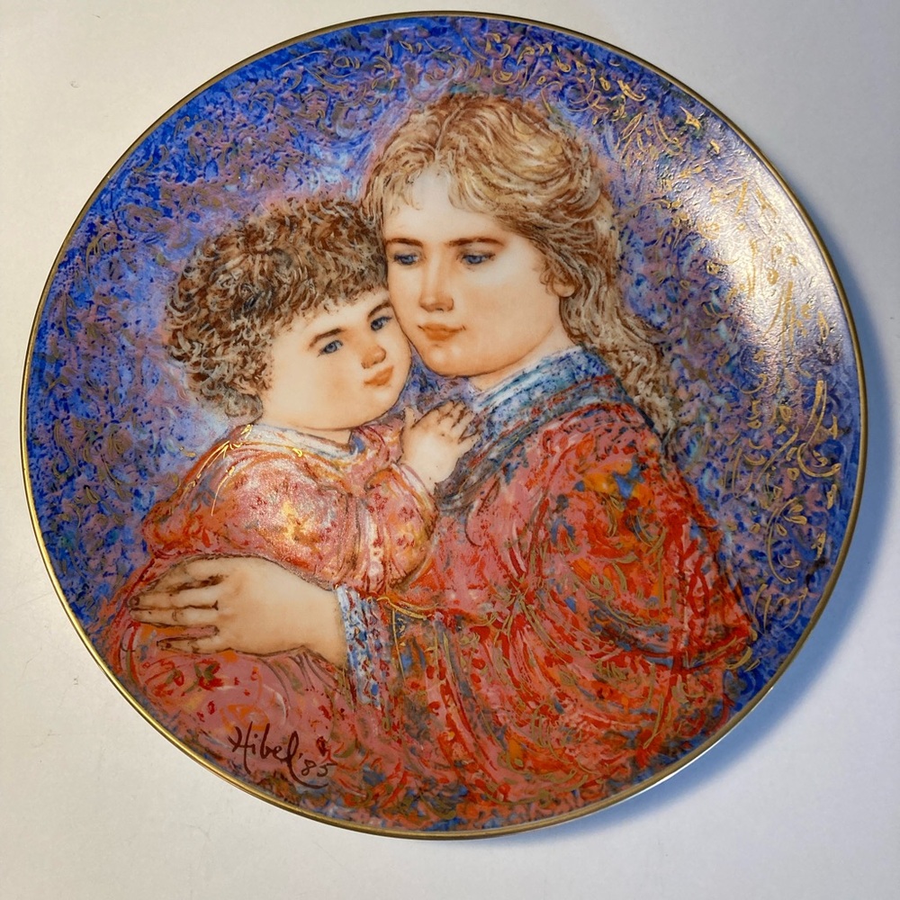Decorative Plate with Mother and Child Mother’s Day Gift Collector Souvenir